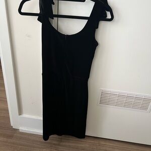 Elegant Black Sleeveless Dress